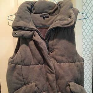 Medium GAP Gray Vest